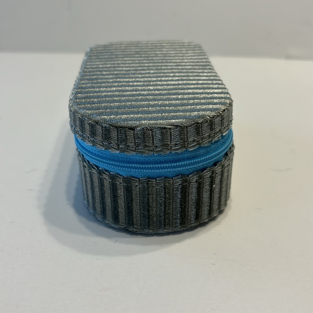 A New Day Gray Elongated Jewelry Box Organizer - Picture 5 of 15
